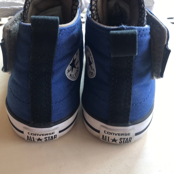 Blue AllStar Converse Toddler 8 Velcro closure - Picture 3 of 7